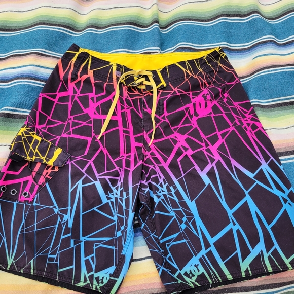 DC Boardshorts Size 34 - Picture 2 of 4